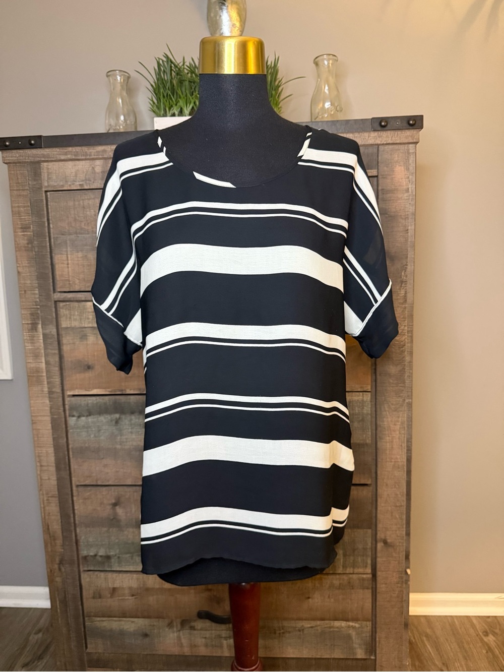 Banana Republic Women’s Black White Striped Dolman Sleeve Blouse Top Medium